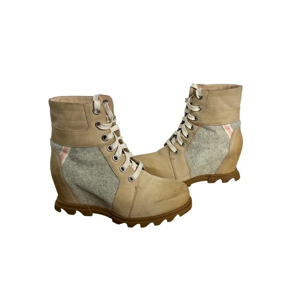 Sorel Women's Waterproof Wedge Lace Up‎ Boots Felt Suede Winter Size 9.5